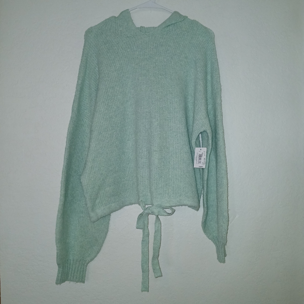 NWT, Mint Green Women's Hoodie Sweater. Sz. XL
